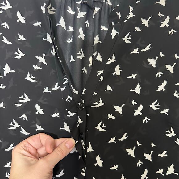 FOREVER 21 Sheer V-Neck Blouse Size Large - Picture 3 of 8